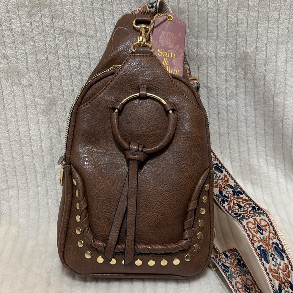 Brown Leather Crossbody Bag with Patterned Strap - Picture 2 of 13